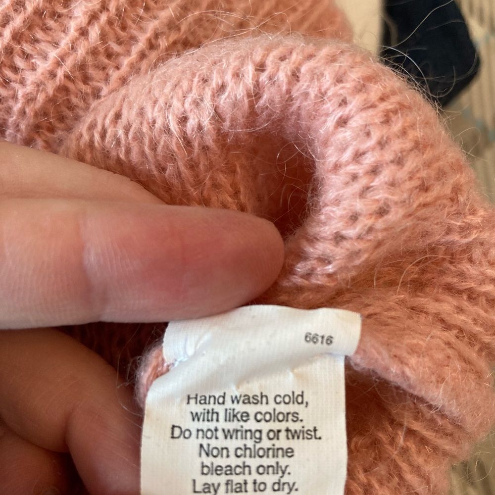 J.Crew oversized feminine shawl neck snuggly pink sweater 💕more like M - Picture 8 of 8